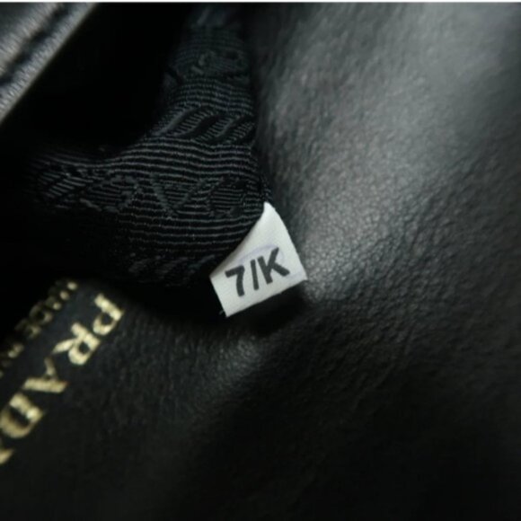 Authentic Prada Cahier Ribbon Mulitcolor Leather Shoulder Bag Lux550-100125 - Picture 11 of 12